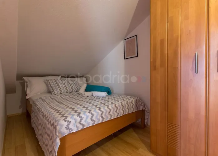 Seaview Duky * Макарська