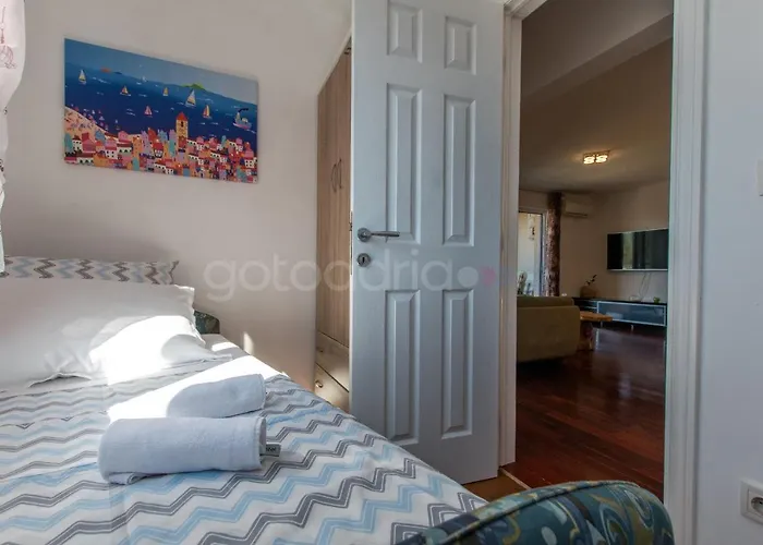 Seaview Duky * Макарська